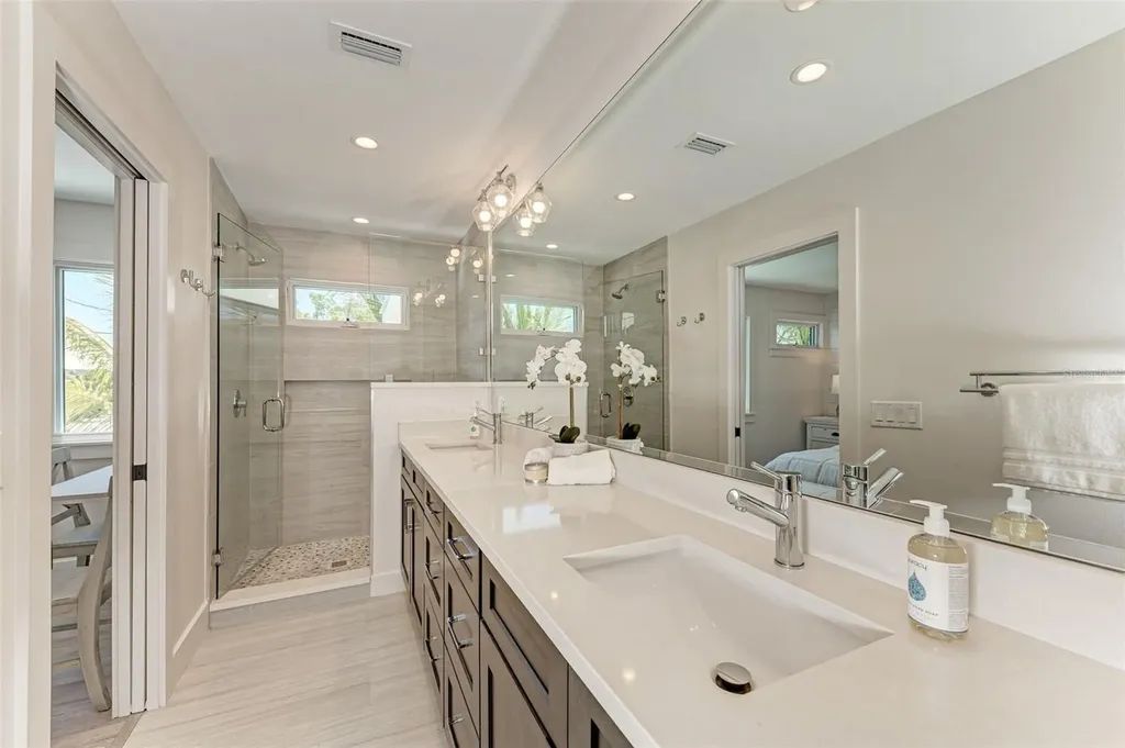 256 Gladiolus Street Anna Maria FL 34216