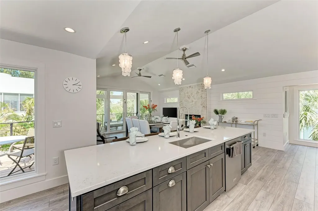 256 Gladiolus Street Anna Maria FL 34216