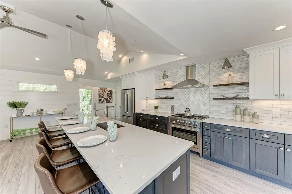256 Gladiolus Street Anna Maria FL 34216
