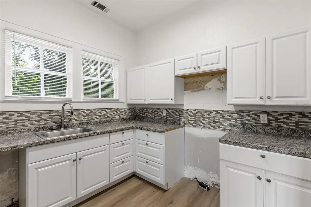 1921 NE 8th Road Ocala FL 34470