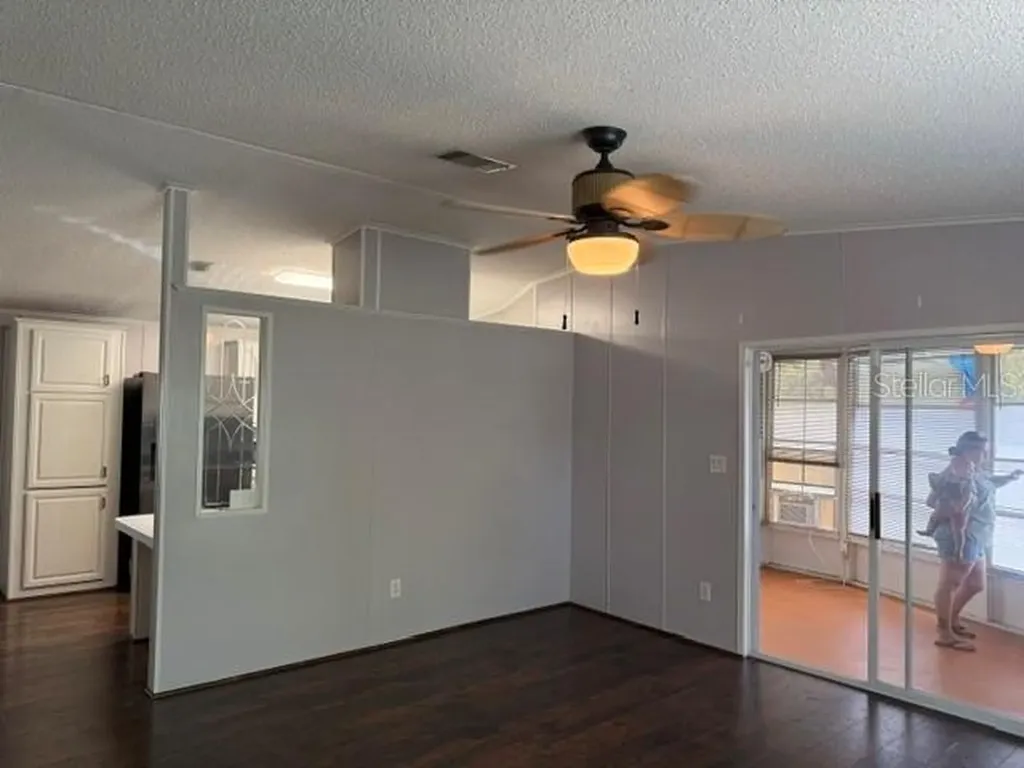 816 Elkan Drive Tarpon Springs FL 34689