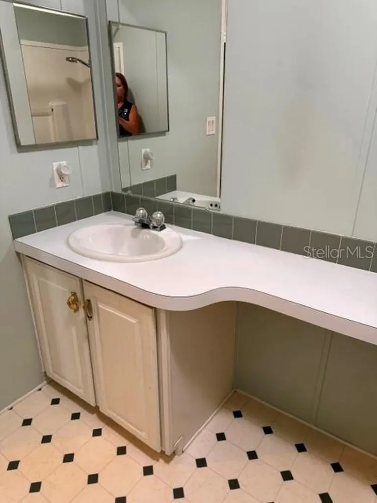 816 Elkan Drive Tarpon Springs FL 34689