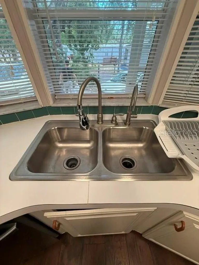 816 Elkan Drive Tarpon Springs FL 34689