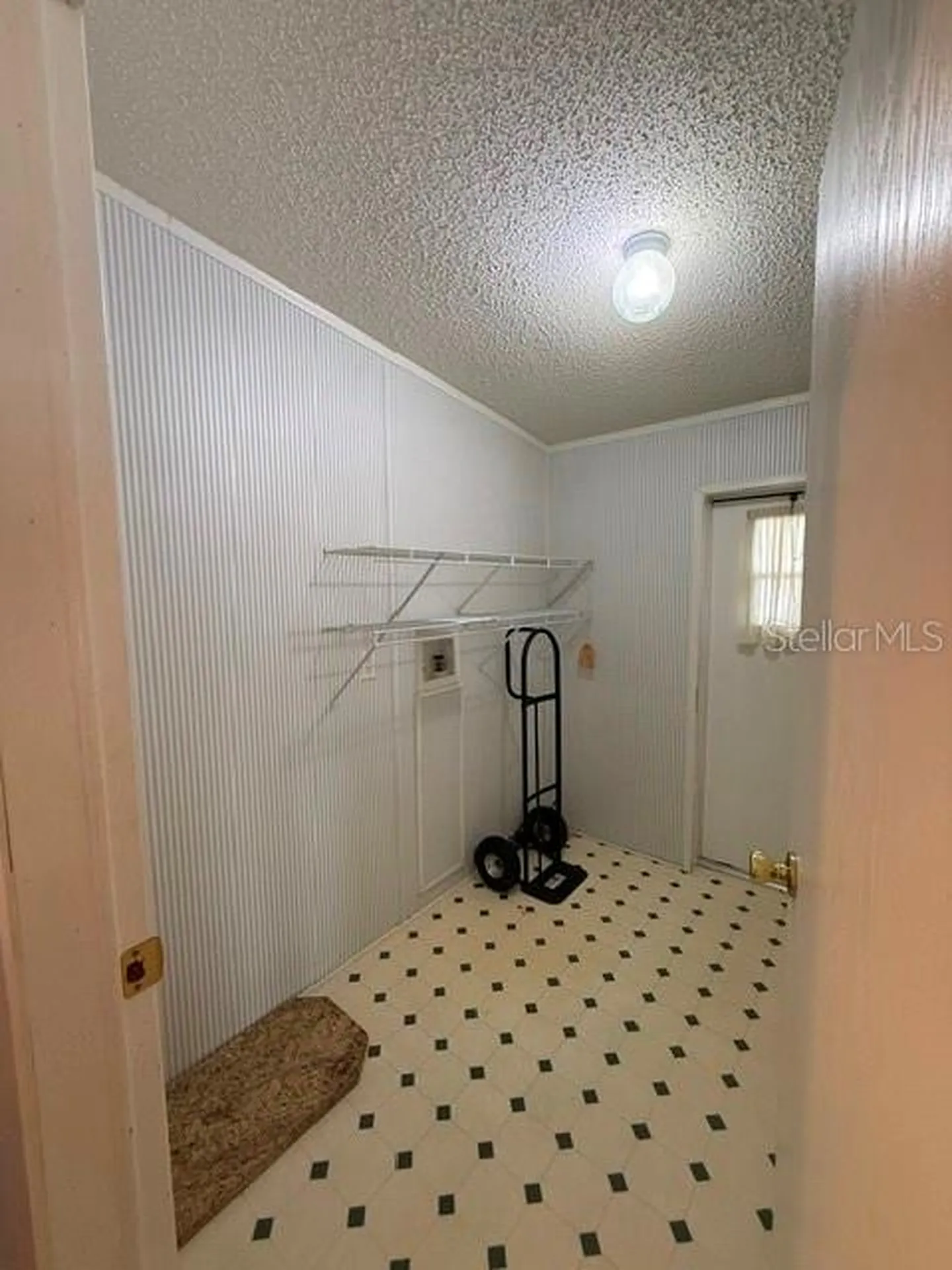 816 Elkan Drive Tarpon Springs FL 34689