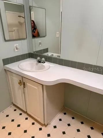 816 Elkan Drive Tarpon Springs FL 34689