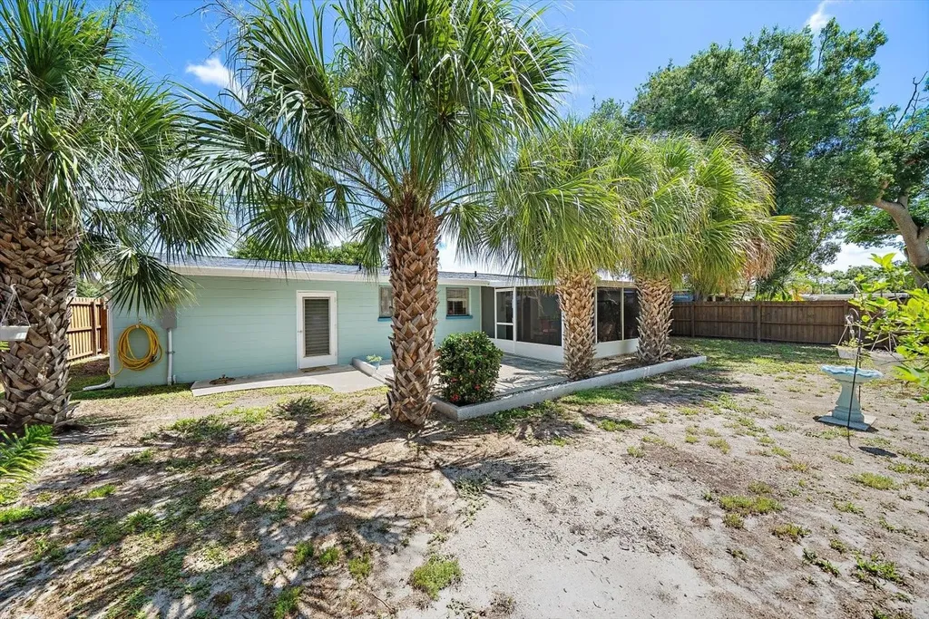 2120 La Salle Street Sarasota FL 34231