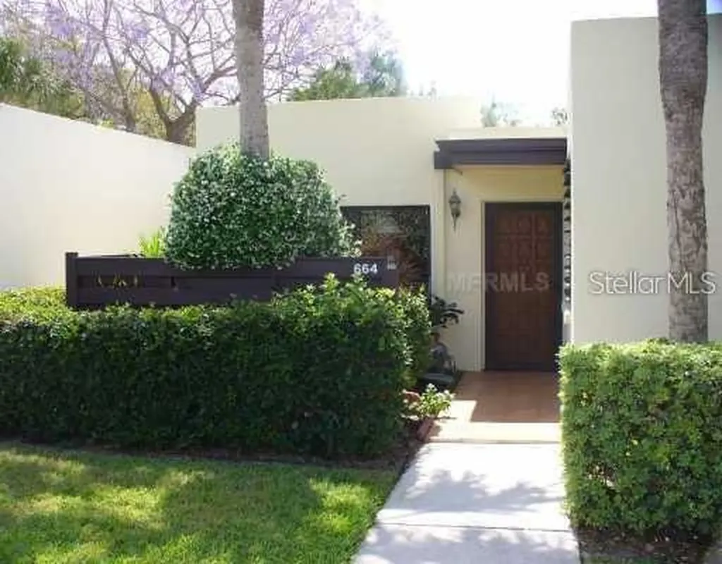 664 Woodlawn Drive Bradenton FL 34210