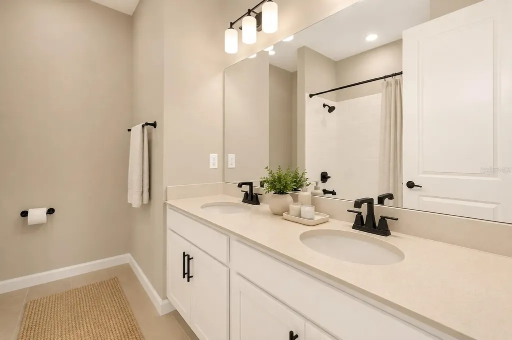 3998 Bannock Avenue Tavares FL 32778
