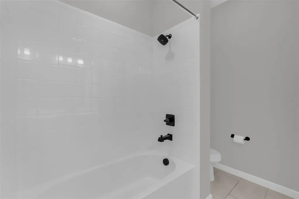 3998 Bannock Avenue Tavares FL 32778