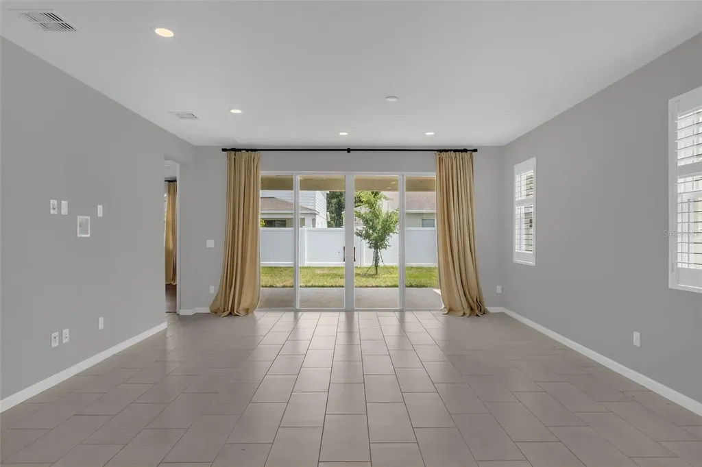 3998 Bannock Avenue Tavares FL 32778