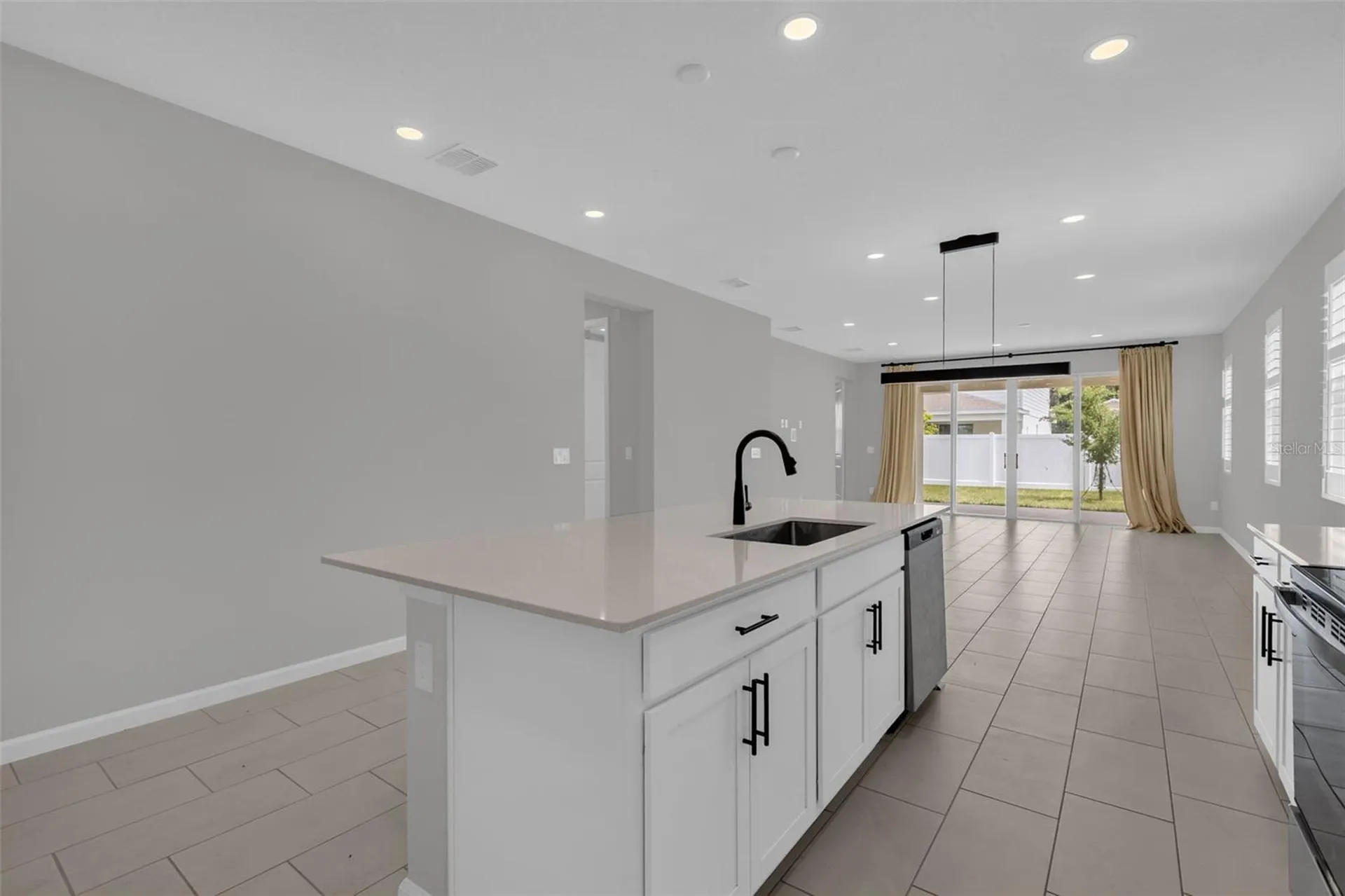 3998 Bannock Avenue Tavares FL 32778