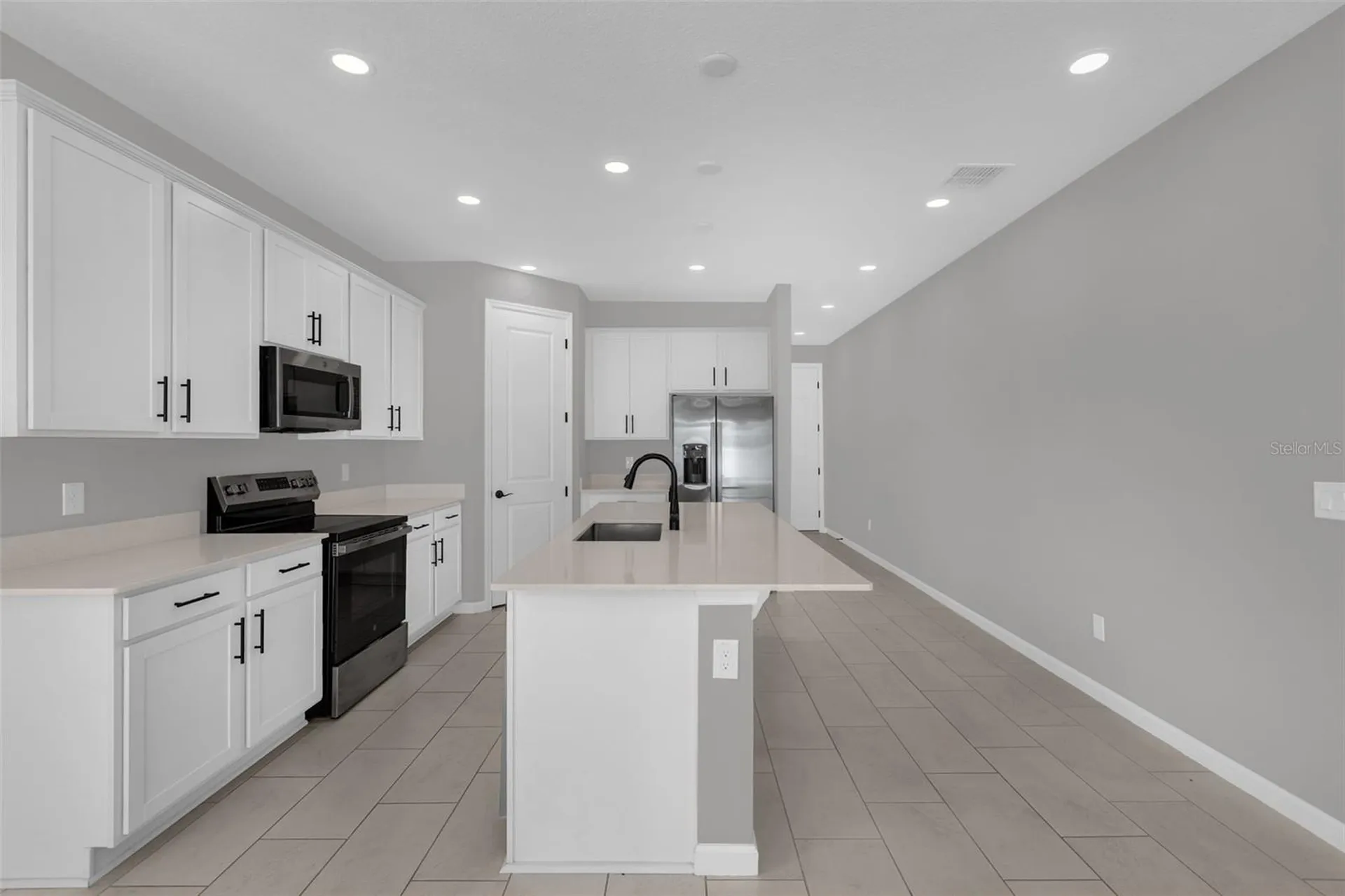 3998 Bannock Avenue Tavares FL 32778