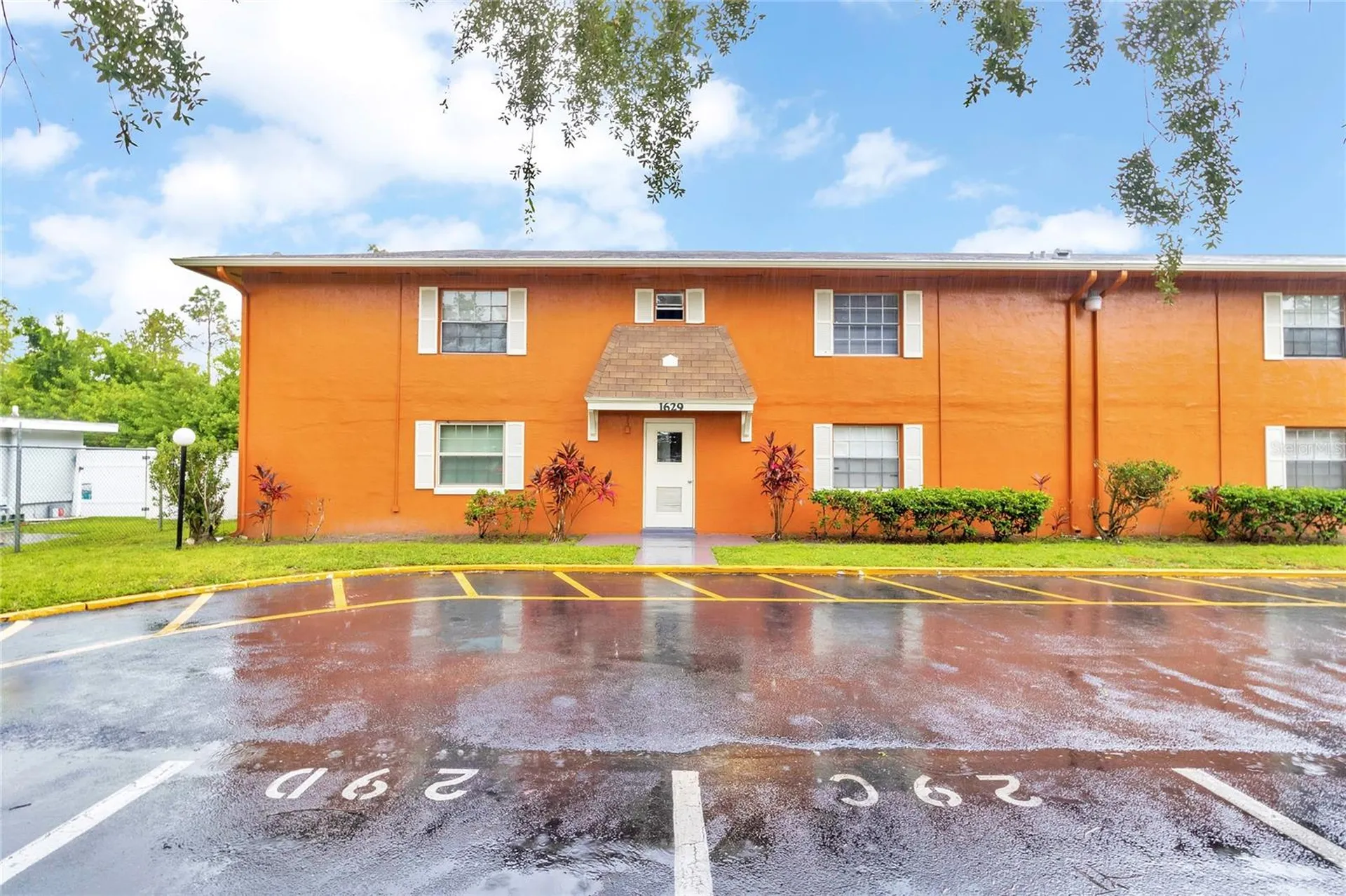 1629 W Oak Ridge Road Orlando FL 32809