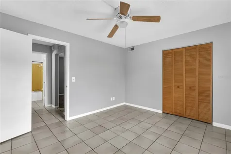1629 W Oak Ridge Road Orlando FL 32809