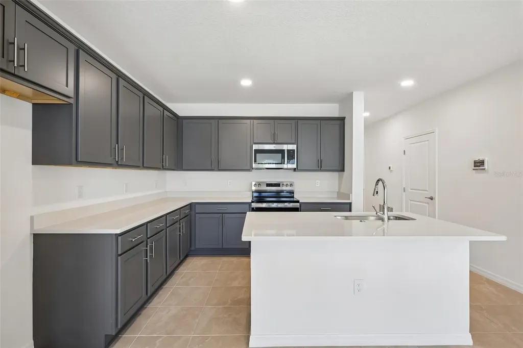 34559 Turpins Avenue Zephyrhills FL 33541