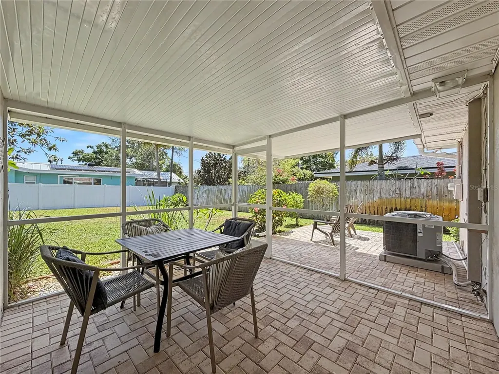 2233 Glenmoor Road N Clearwater FL 33764