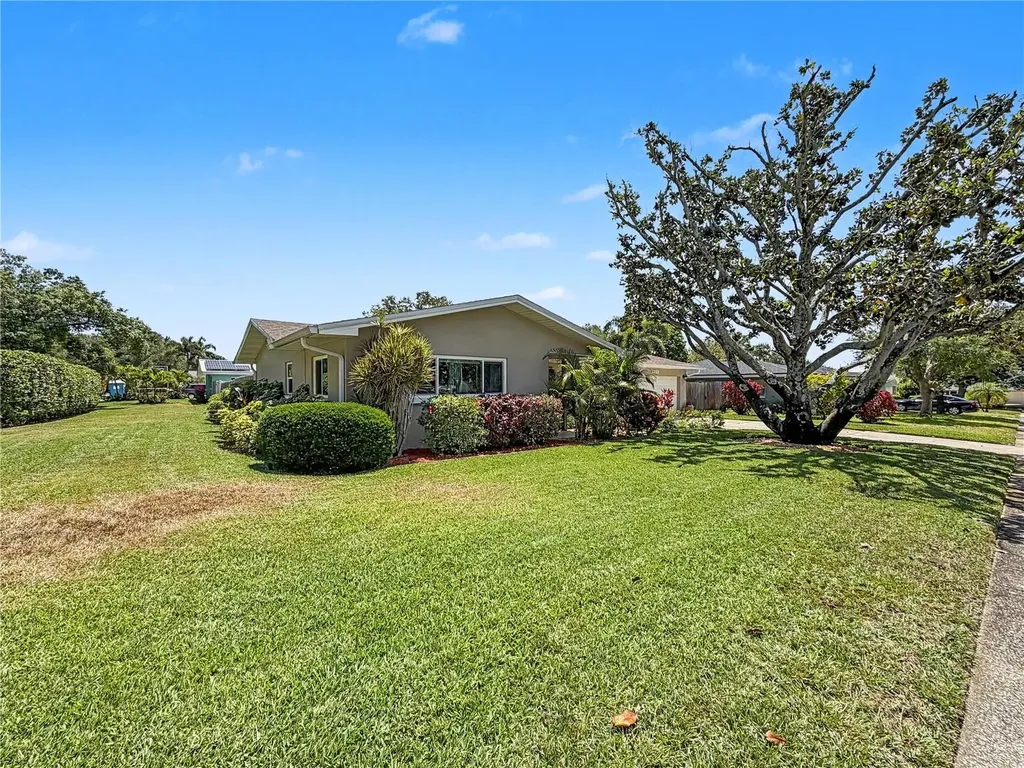 2233 Glenmoor Road N Clearwater FL 33764