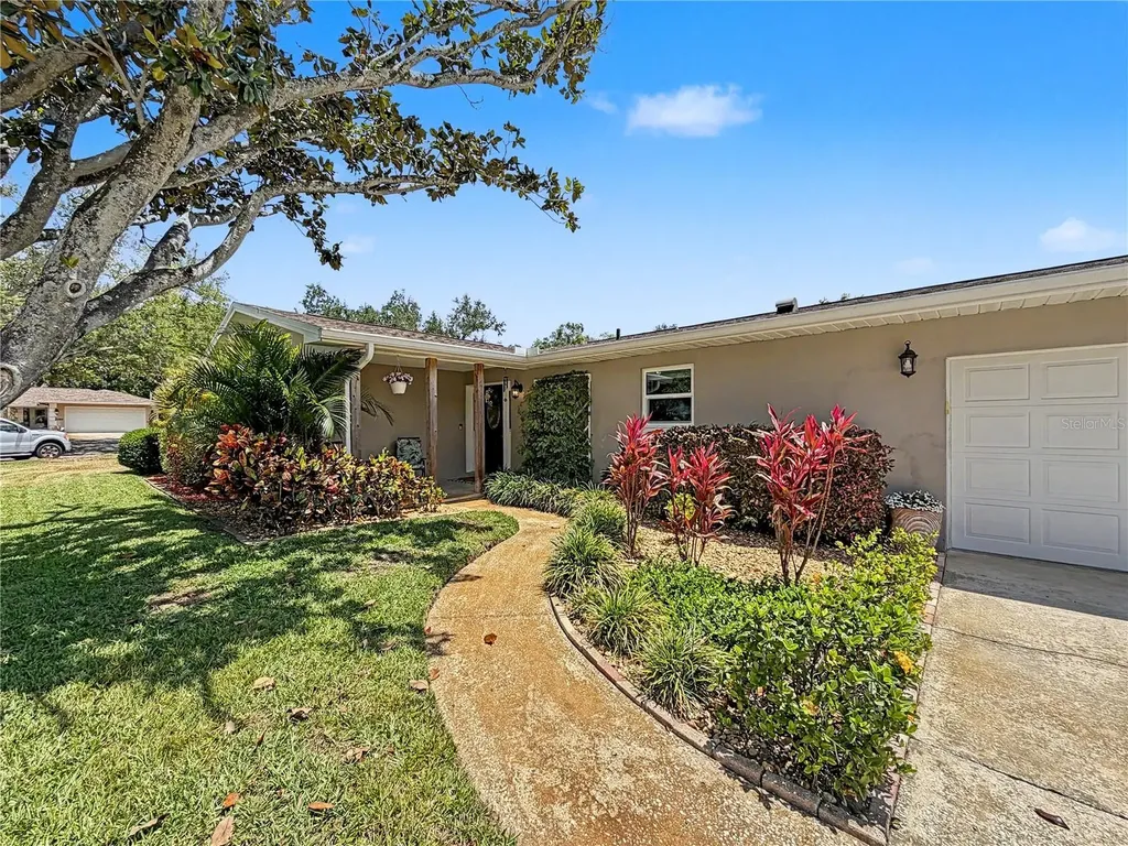 2233 Glenmoor Road N Clearwater FL 33764
