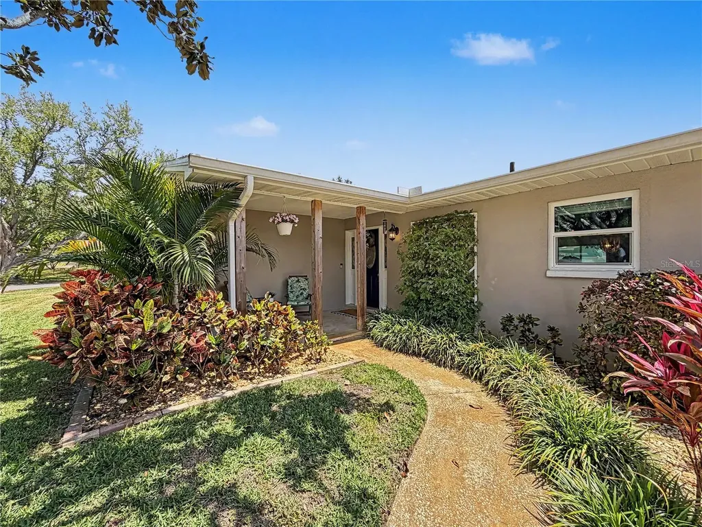 2233 Glenmoor Road N Clearwater FL 33764