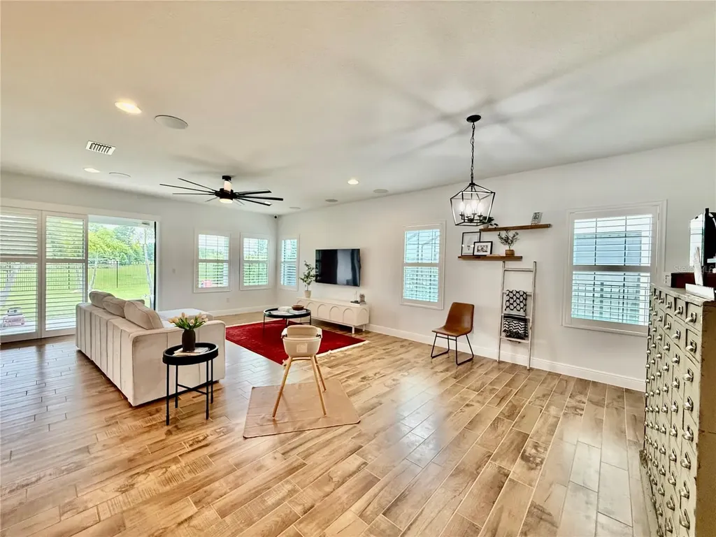12613 Shetland Walk Drive Lithia FL 33547