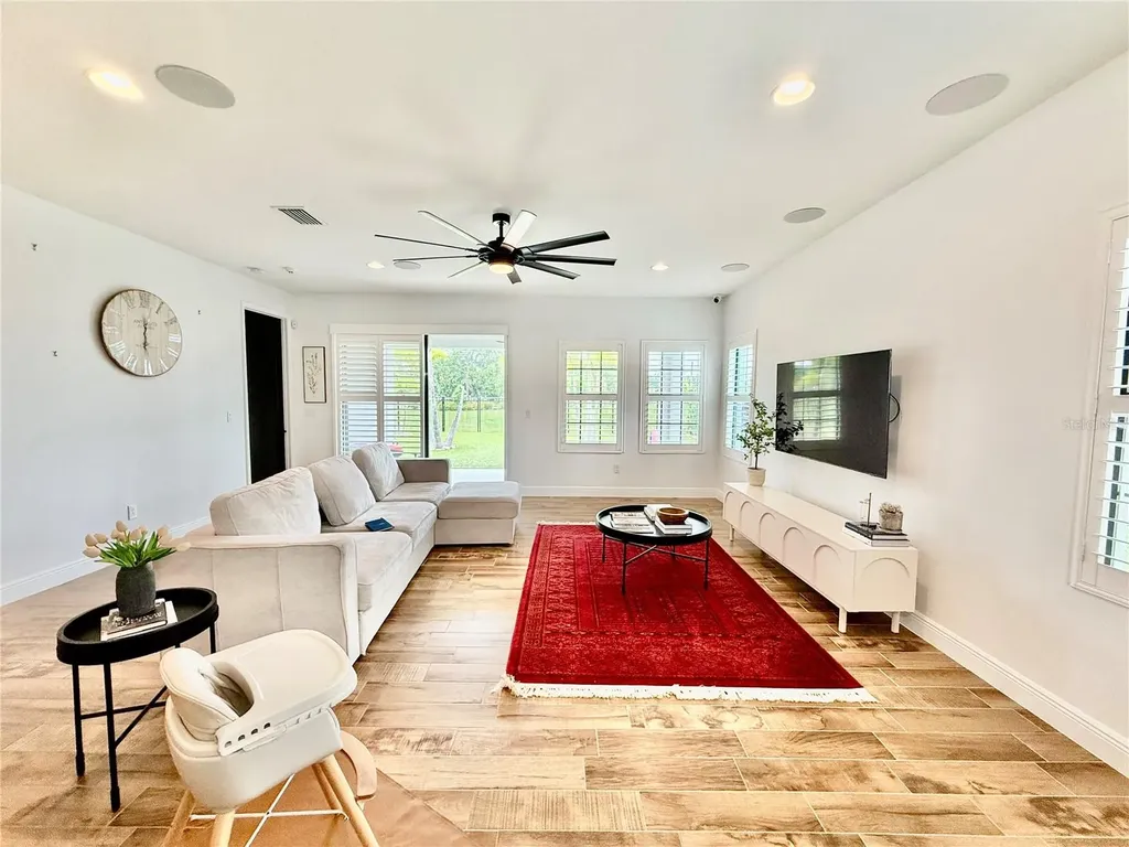 12613 Shetland Walk Drive Lithia FL 33547