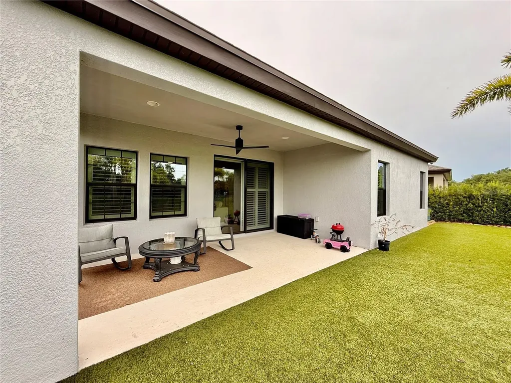 12613 Shetland Walk Drive Lithia FL 33547