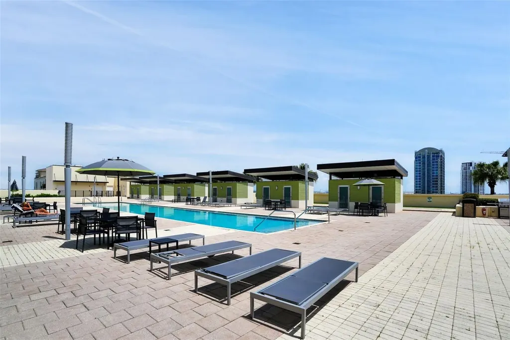 1120 E Kennedy Boulevard Tampa FL 33602
