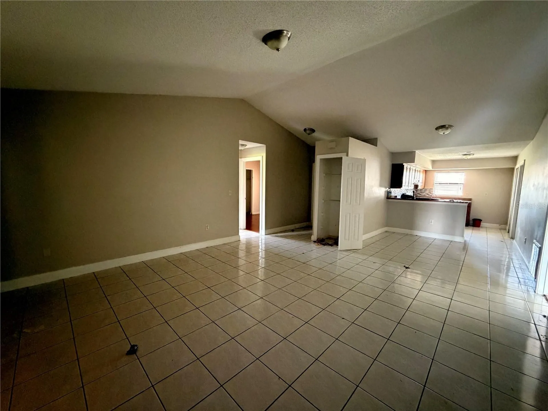 111 Nicholas Court Kissimmee FL 34758