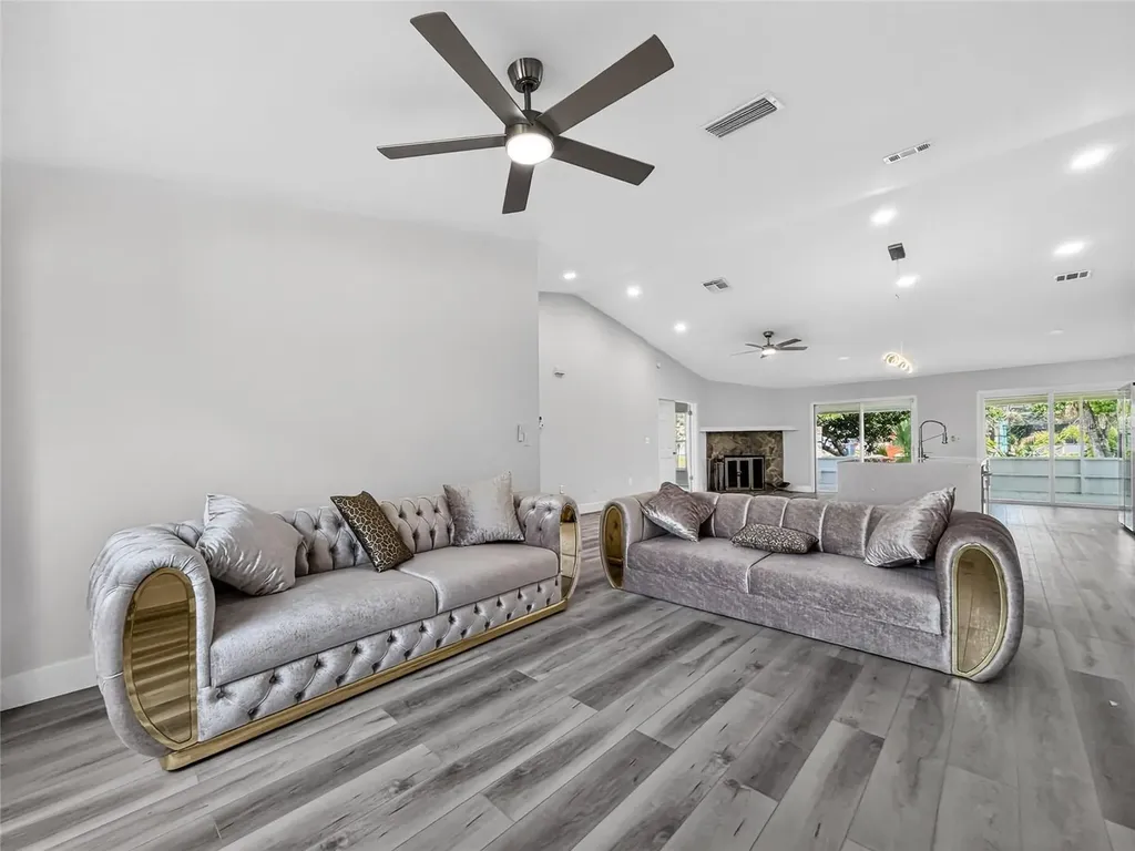 628 N Delmonte Court Kissimmee FL 34758