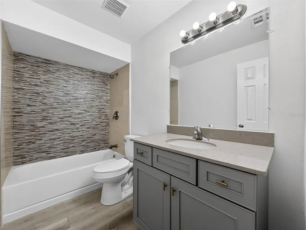 628 N Delmonte Court Kissimmee FL 34758