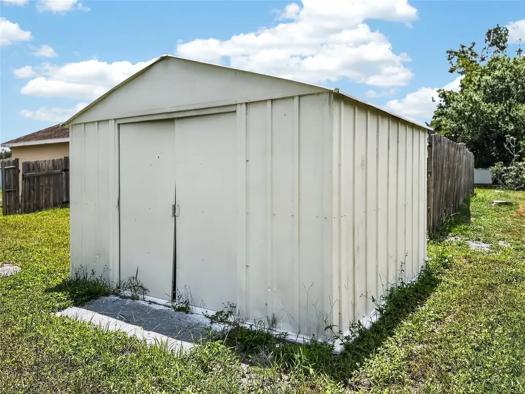 628 N Delmonte Court Kissimmee FL 34758