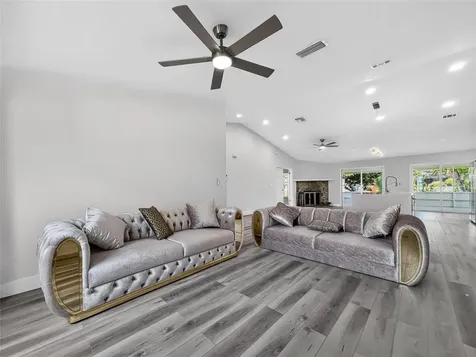 628 N Delmonte Court Kissimmee FL 34758