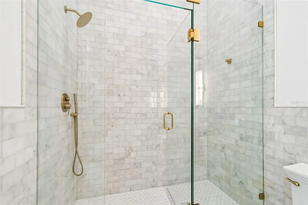 1516 Bayshore Boulevard Dunedin FL 34698