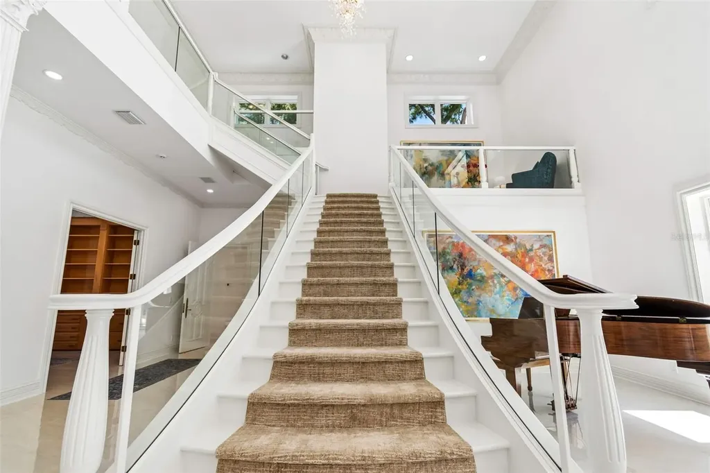 1516 Bayshore Boulevard Dunedin FL 34698