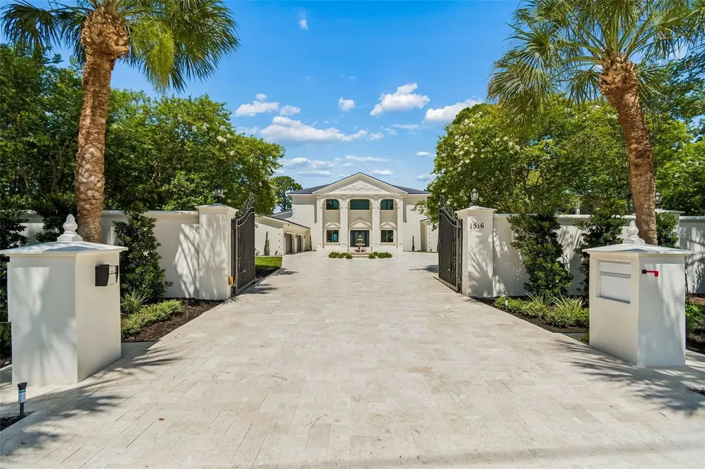 1516 Bayshore Boulevard Dunedin FL 34698