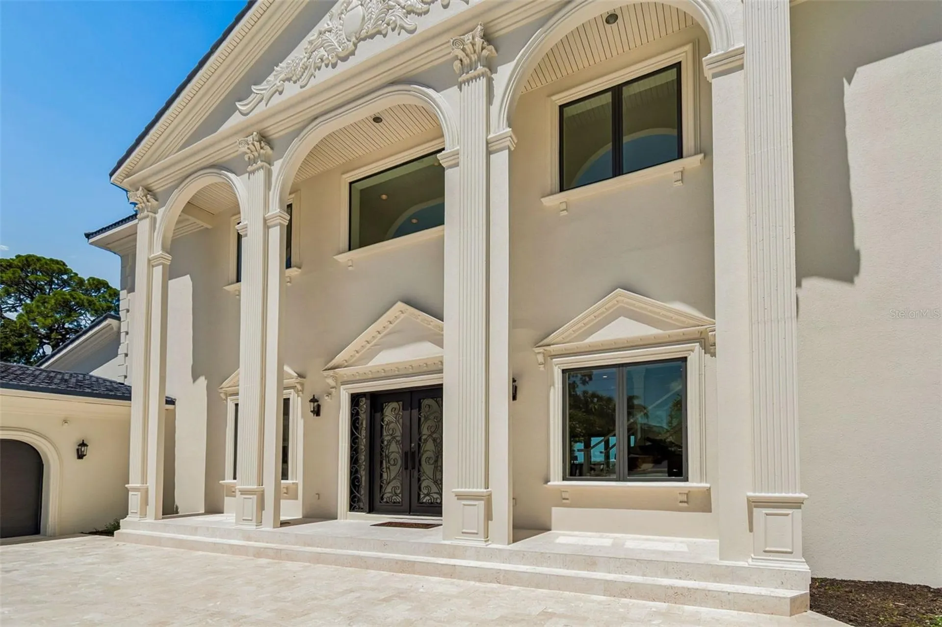 1516 Bayshore Boulevard Dunedin FL 34698