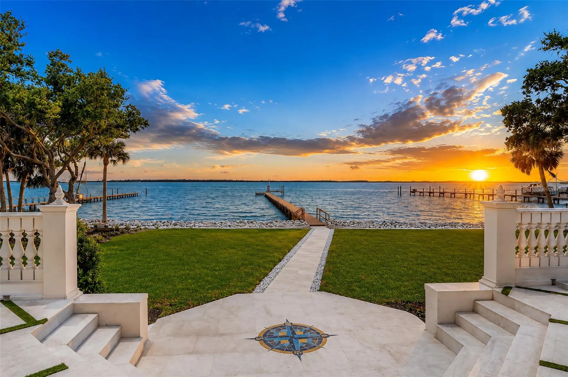 1516 Bayshore Boulevard Dunedin FL 34698