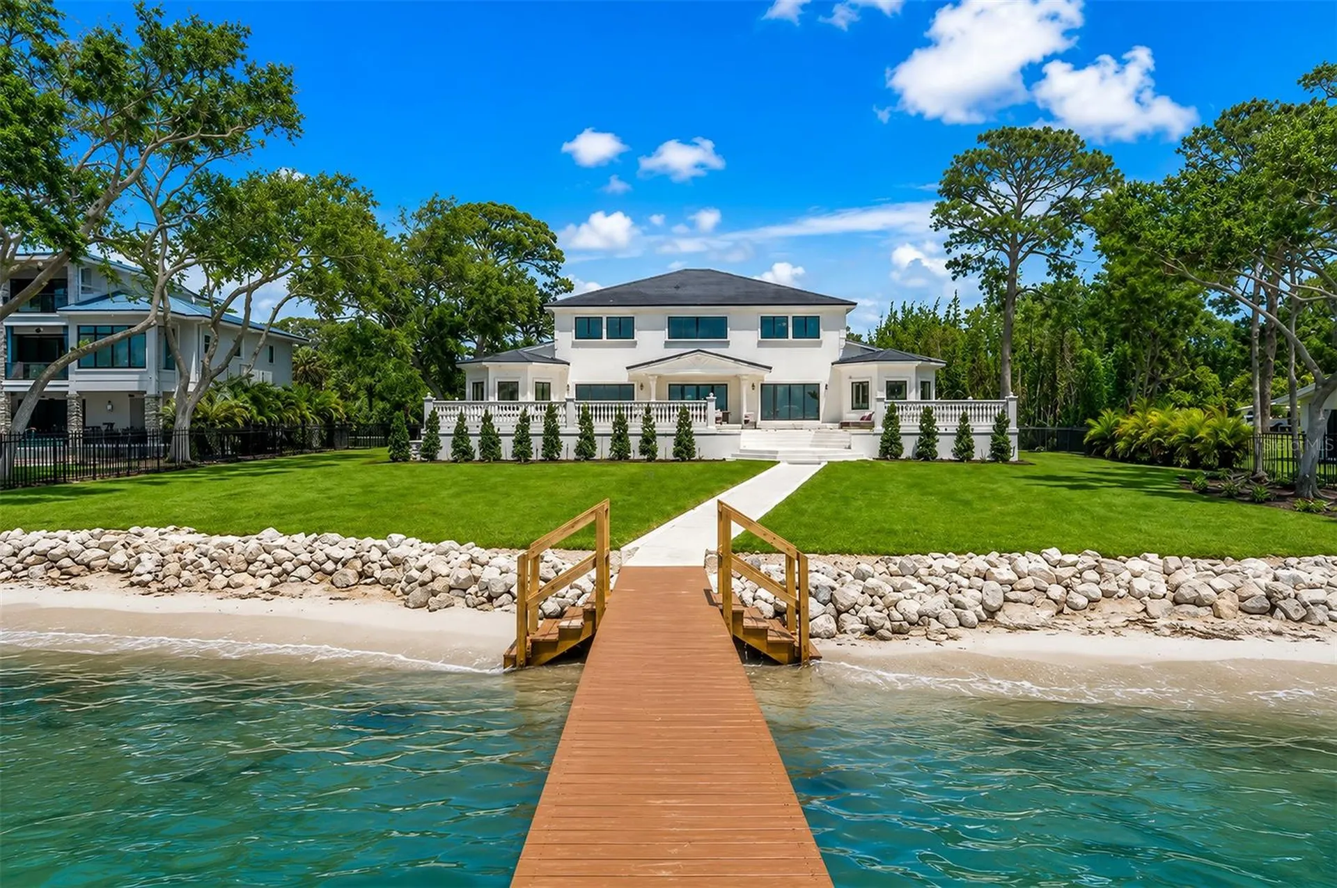 1516 Bayshore Boulevard Dunedin FL 34698