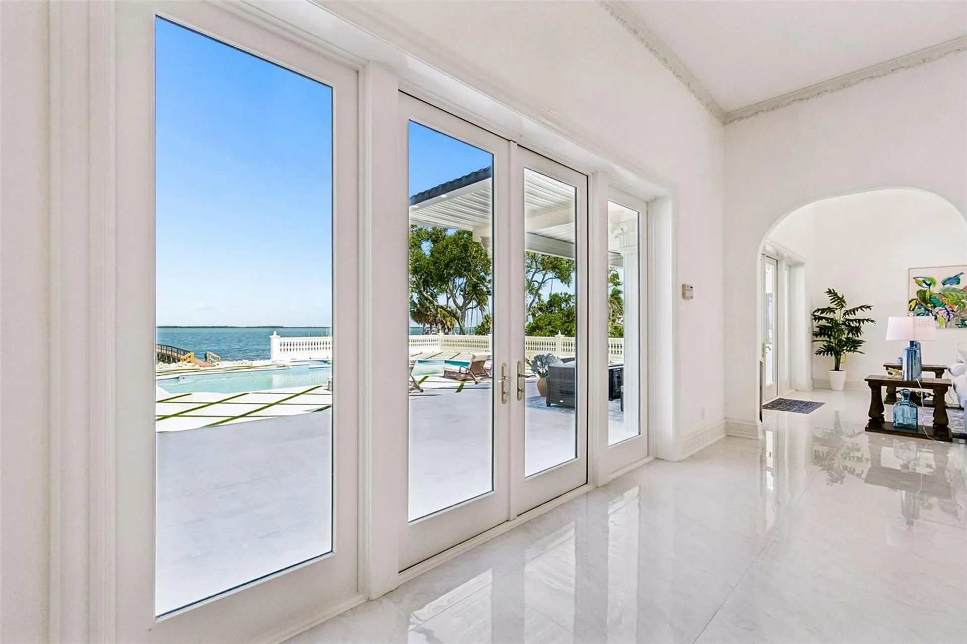 1516 Bayshore Boulevard Dunedin FL 34698