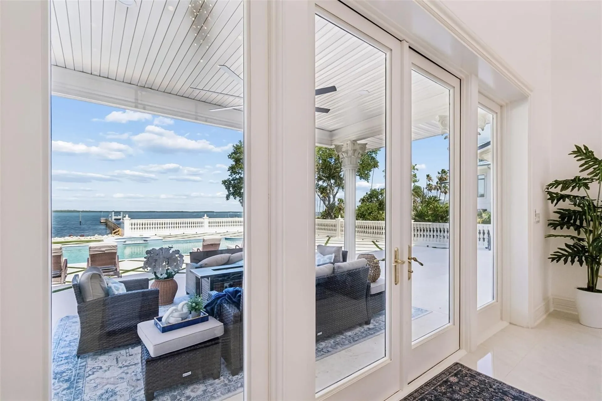 1516 Bayshore Boulevard Dunedin FL 34698