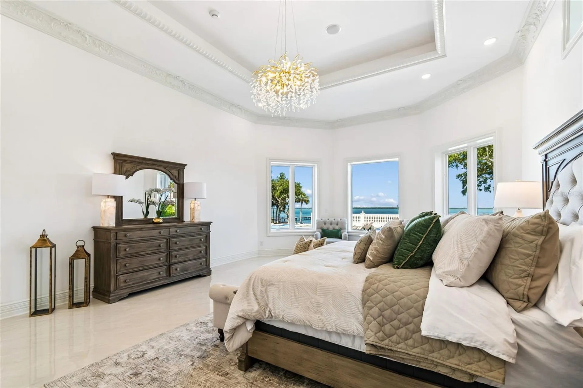 1516 Bayshore Boulevard Dunedin FL 34698