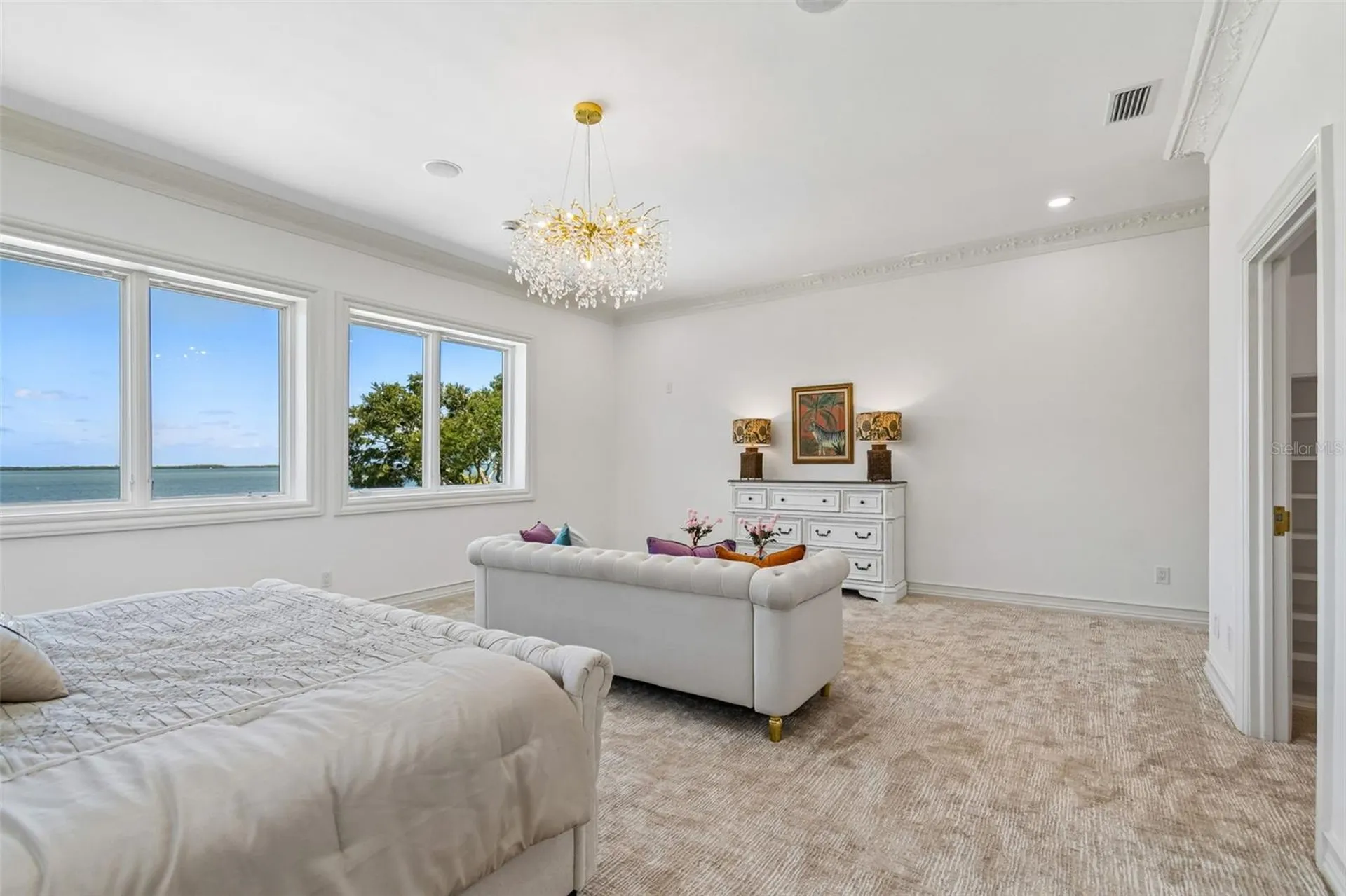 1516 Bayshore Boulevard Dunedin FL 34698