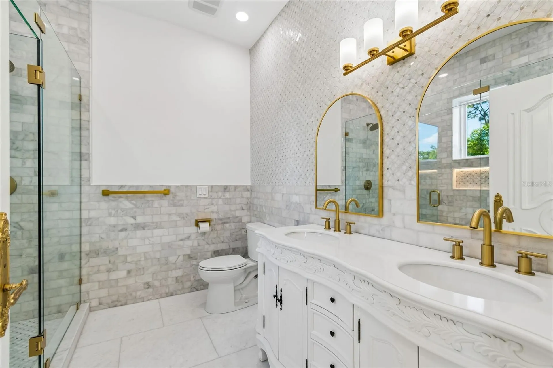 1516 Bayshore Boulevard Dunedin FL 34698