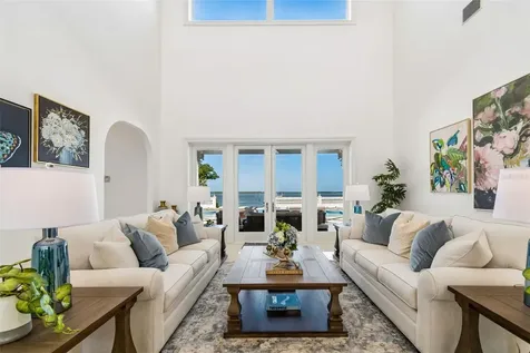 1516 Bayshore Boulevard Dunedin FL 34698