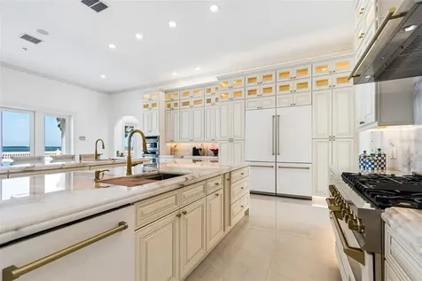 1516 Bayshore Boulevard Dunedin FL 34698