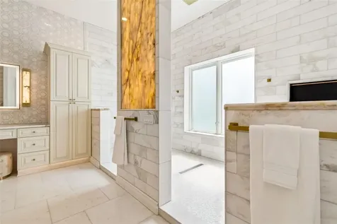 1516 Bayshore Boulevard Dunedin FL 34698
