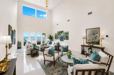 1516 Bayshore Boulevard Dunedin FL 34698