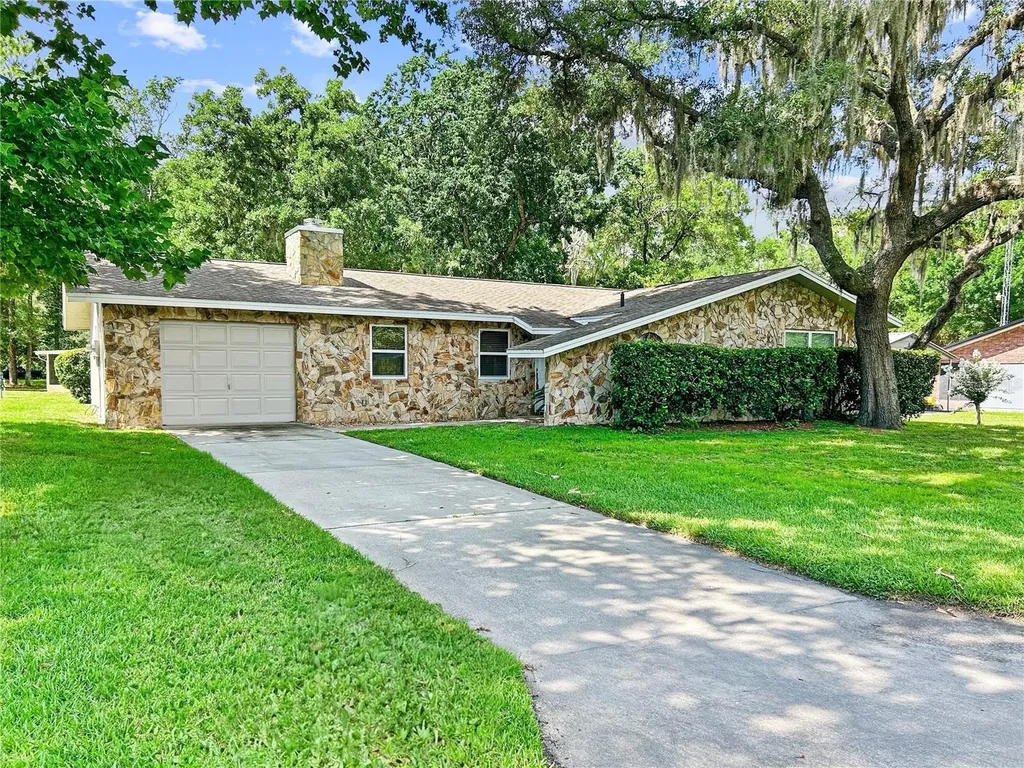 3000 E Bryant Street Inverness FL 34453