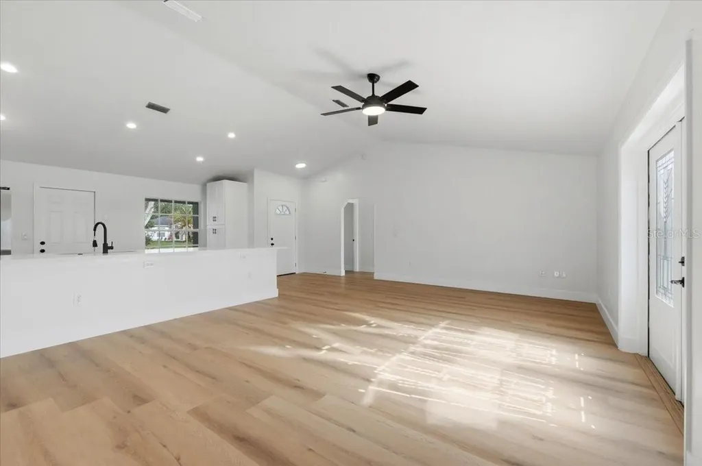 4209 Red Bird Avenue St Cloud FL 34772