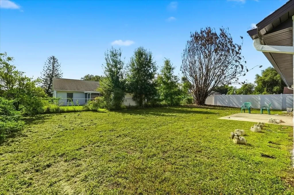 4209 Red Bird Avenue St Cloud FL 34772